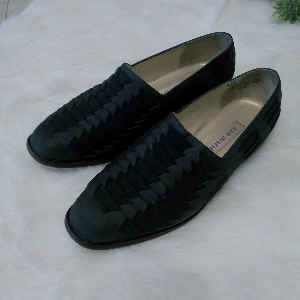 ANN MARINO Women's Flat Shoes (Navy) size 6.5